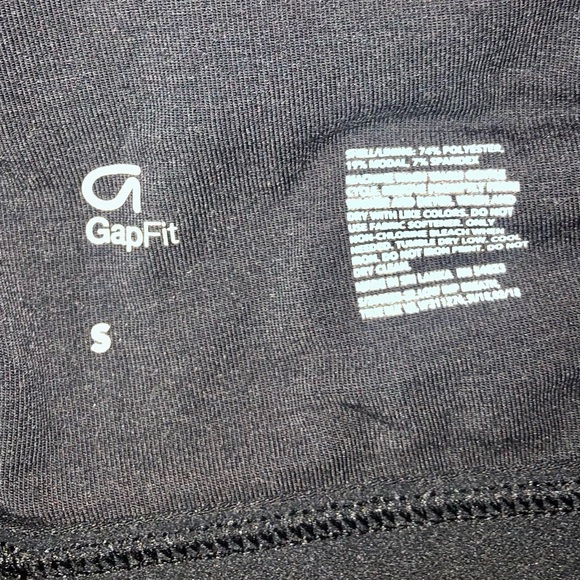 Gap fit black sports bra with double criss cross straps, Small - Picture 5 of 6